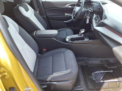 Used 2024 Chevrolet Trax RS w/ Driver Confidence Package image 16