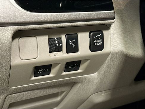 Used 2018 Subaru Forester 2.5i Limited image 10