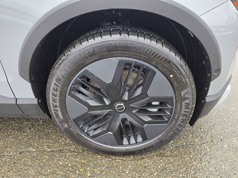 New 2026 Volvo EX30 Cross Country Ultra image 9