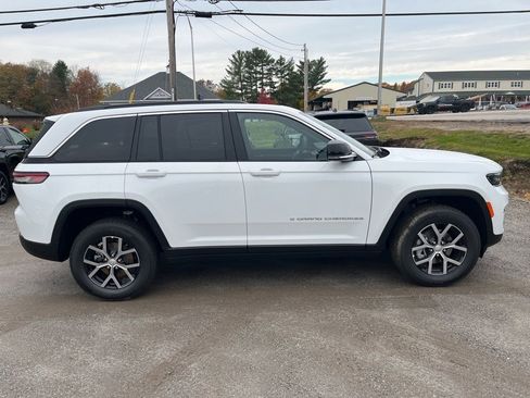 New 2025 Jeep Grand Cherokee Limited image 8