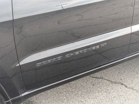 Used 2022 Jeep Grand Cherokee Laredo X AWD/4WD image 10