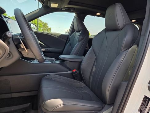 Used 2026 Lexus TX 500h AWD w/ Technology Package image 9