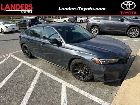 Used 2025 Honda Civic Sport image 1