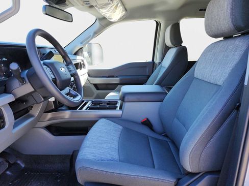 New 2026 Ford F450 XLT w/ XLT Value Package AWD/4WD image 3