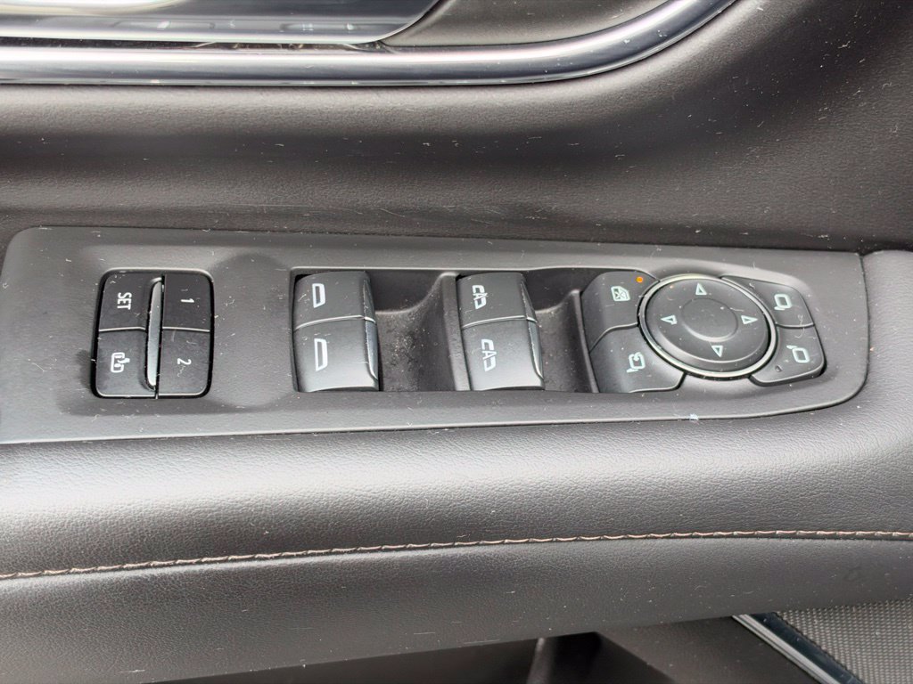 Used 2023 Chevrolet Tahoe High Country AWD/4WD image 23
