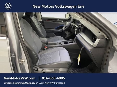 New 2026 Volkswagen Tiguan SE AWD/4WD image 13