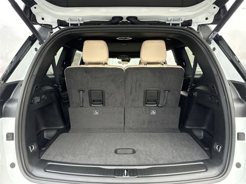 New 2025 Jeep Grand Cherokee L Limited w/ Trailer Tow Package image 31