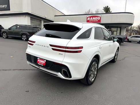 Used 2025 Genesis GV70 2.5T w/ Advanced Package image 10