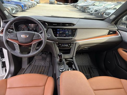 Used 2024 Cadillac XT5 Premium Luxury w/ Technology Package image 11