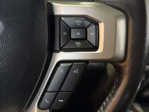 Used 2020 Ford F150 Lariat w/ Equipment Group 502A Luxury AWD/4WD image 26