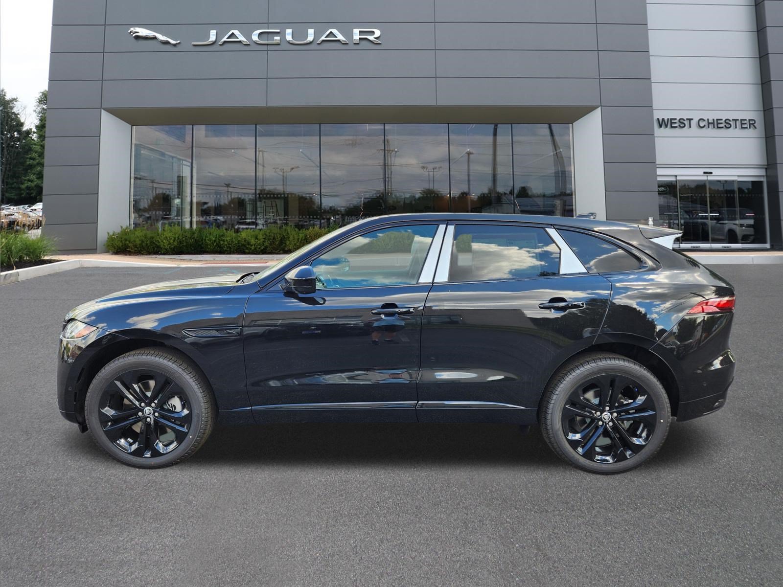 New 2026 Jaguar F-PACE R-Dynamic S AWD/4WD image 5