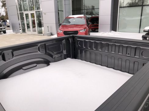 New 2026 RAM 1500 4x4 Crew Cab image 17