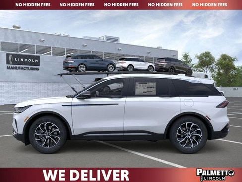 New 2026 Lincoln Nautilus Premier image 3