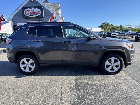 Used 2018 Jeep Compass Latitude w/ Popular Equipment Group AWD/4WD image 11