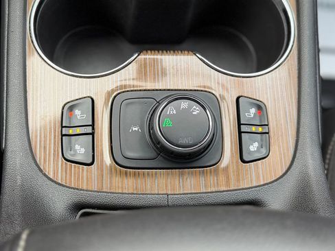 Used 2021 GMC Acadia SLE w/ Driver Convenience Package image 22