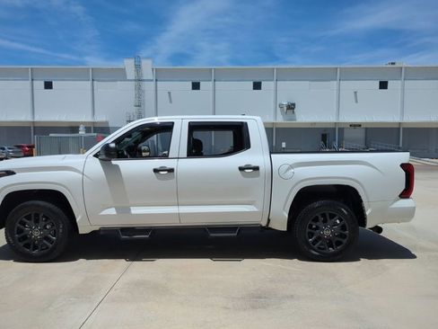 Used 2025 Toyota Tundra SR w/ SR Tow Package AWD/4WD image 9