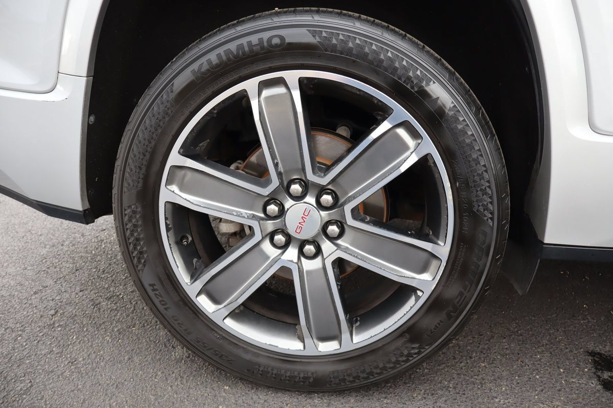 Used 2017 GMC Acadia Denali AWD/4WD image 45