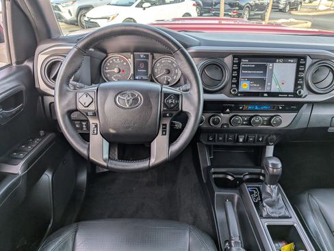 Used 2021 Toyota Tacoma TRD Sport image 26