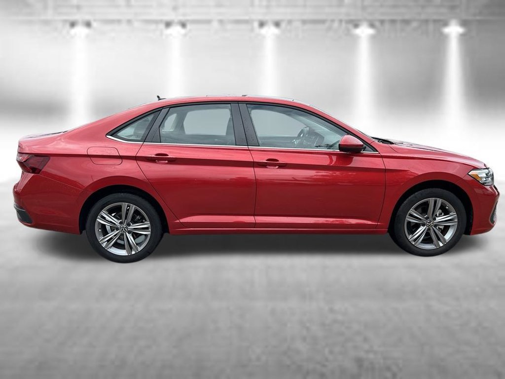 Used 2023 Volkswagen Jetta SE w/ Panoramic Sunroof Package FWD image 7