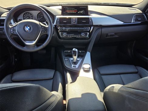 Used 2018 BMW 330e w/ Convenience Package image 12