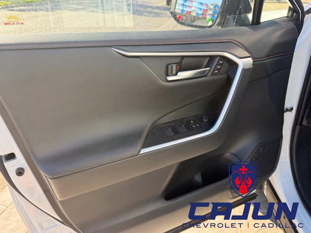 Used 2025 Toyota RAV4 XSE w/ Premium Package AWD/4WD image 10