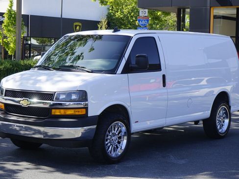 Used 2021 Chevrolet Express 2500 w/ Driver Convenience Package image 2
