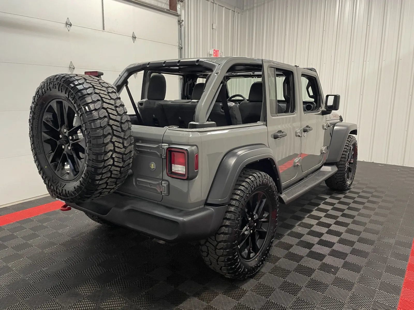 Used 2021 Jeep Wrangler Unlimited Sport AWD/4WD image 3