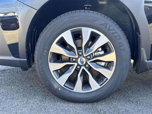 New 2025 Subaru Outback Limited image 9