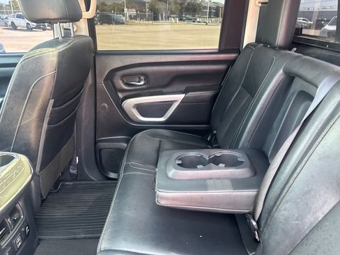 Used 2020 Nissan Titan SL w/ Moonroof Package RWD image 38