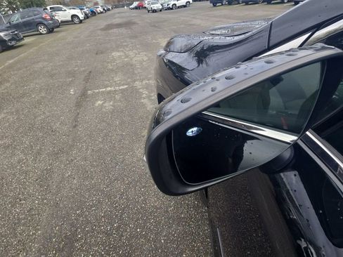 Used 2023 Subaru Ascent Limited image 24