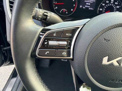 Certified 2023 Kia Seltos S FWD image 16