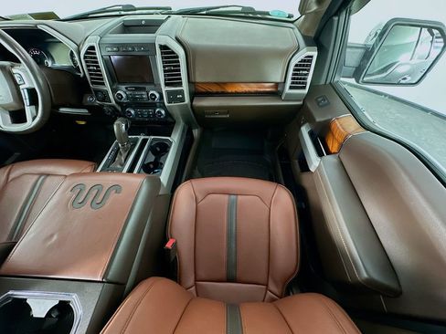 Used 2018 Ford F150 King Ranch w/ Equipment Group 601A Luxury AWD/4WD image 11