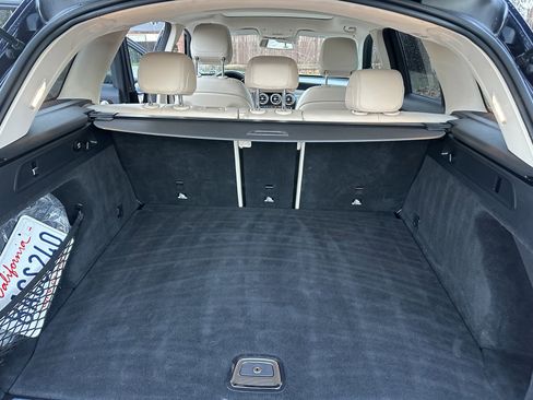 Used 2017 Mercedes-Benz GLC 300 4MATIC w/ Premium 3 Package image 15