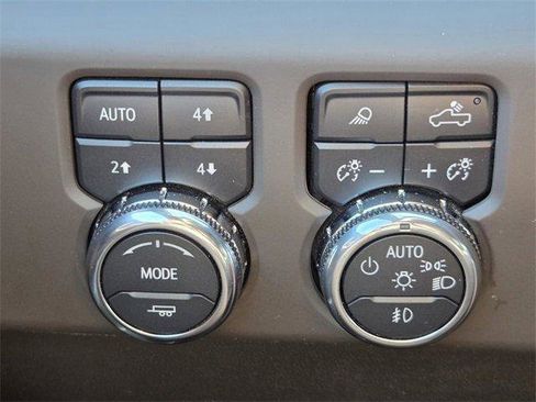 Certified 2025 GMC Sierra 3500 Denali w/ Denali Reserve Package image 22