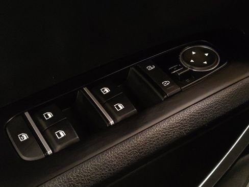 Used 2025 Kia Soul LX image 27