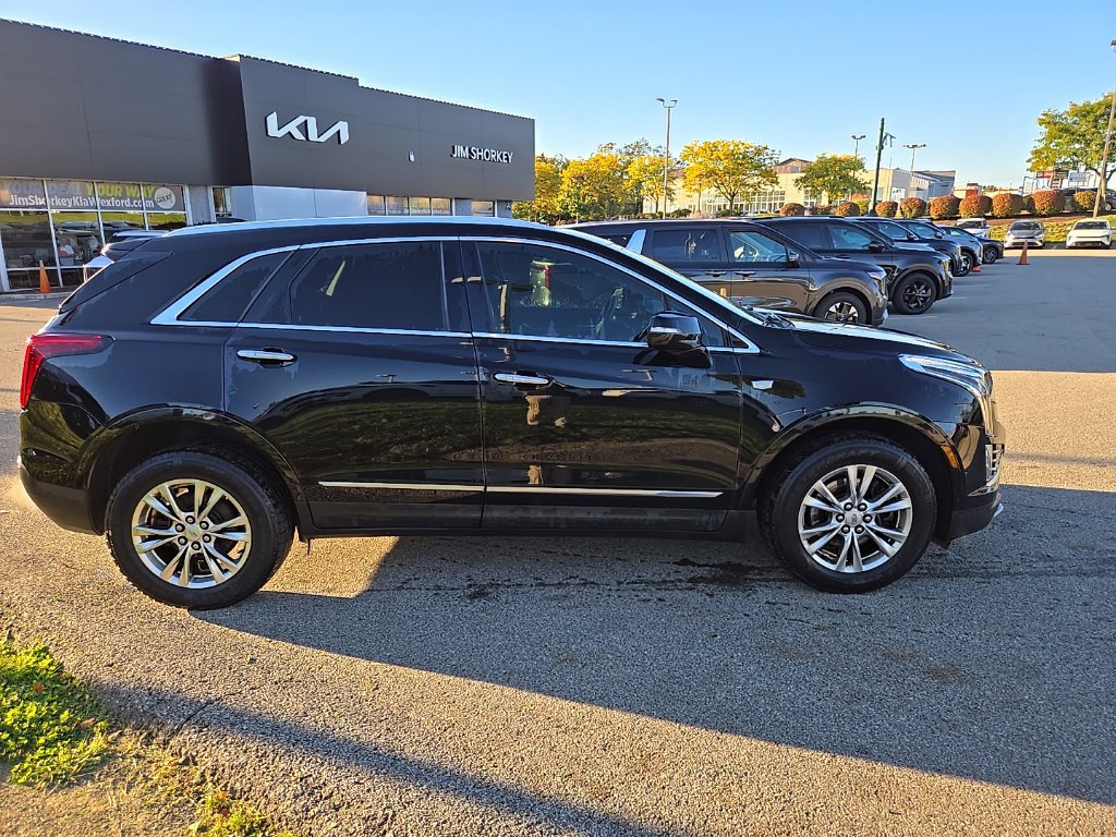 Used 2020 Cadillac XT5 Premium Luxury AWD/4WD image 2