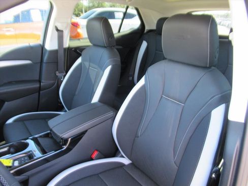 Used 2025 Buick Envision Sport Touring image 16