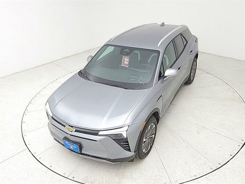 New 2025 Chevrolet Blazer EV LT image 12