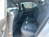 Used 2023 Toyota Camry SE image 4