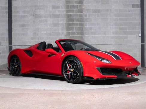 Used 2020 Ferrari 488 Pista Spider image 1