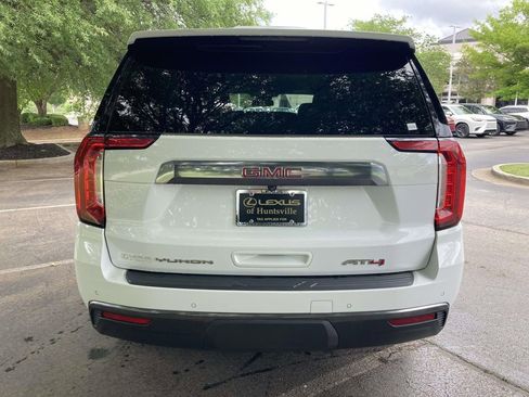 Used 2023 GMC Yukon AT4 AWD/4WD image 3