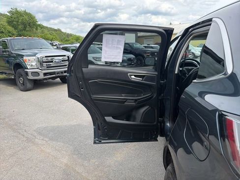 Used 2023 Ford Edge Titanium AWD/4WD image 43