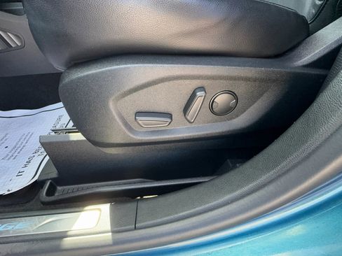 Used 2020 Ford Edge Titanium FWD image 10