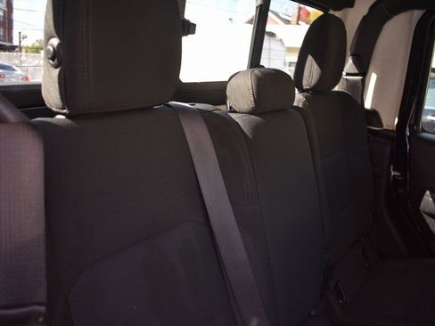 Used 2022 Jeep Gladiator Sport image 29