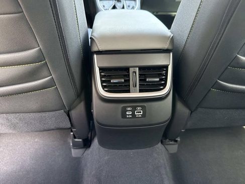 Used 2025 Subaru Outback Onyx Edition AWD/4WD image 20
