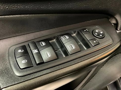 Used 2020 Jeep Cherokee Trailhawk w/ Cold Weather Group image 40