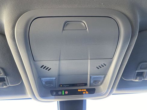 Used 2022 Chevrolet Equinox LT image 23