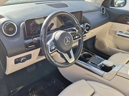 Used 2021 Mercedes-Benz GLA 250 4MATIC image 10