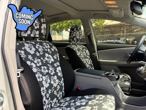 Used 2017 Toyota Prius V Five FWD image 13