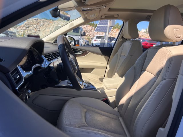 Used 2019 Audi Q7 3.0T Prestige w/ Prestige Package AWD/4WD image 13